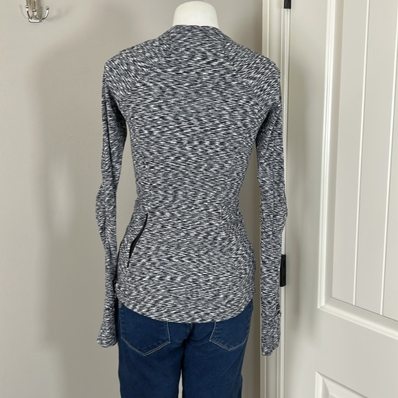 Lululemon Runderful Long Sleeve Spaced Out Space Dye Black White Thumb Hole Sz 6 - Picture 6 of 13